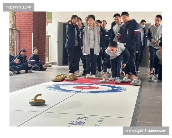 青海省青少年冰壶训练营开营